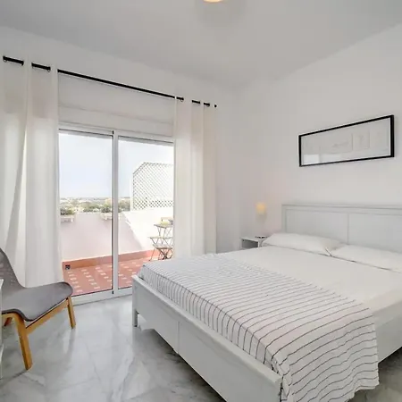 Spacious, Fresh And Fantastic Views Apartment Marbella