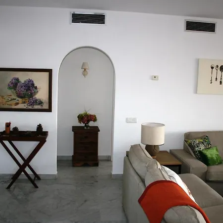 Spacious, Fresh And Fantastic Views Apartment Marbella