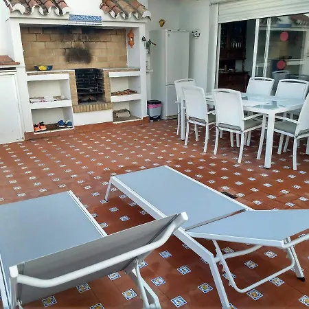 Spacious, Fresh And Fantastic Views דירה