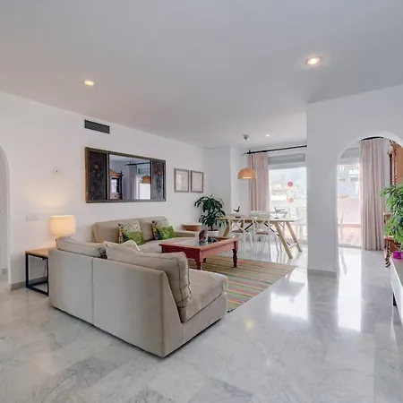 Spacious, Fresh And Fantastic Views Marbella