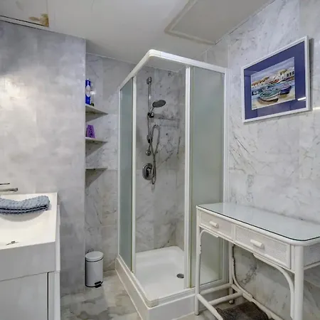 Spacious, Fresh And Fantastic Views *