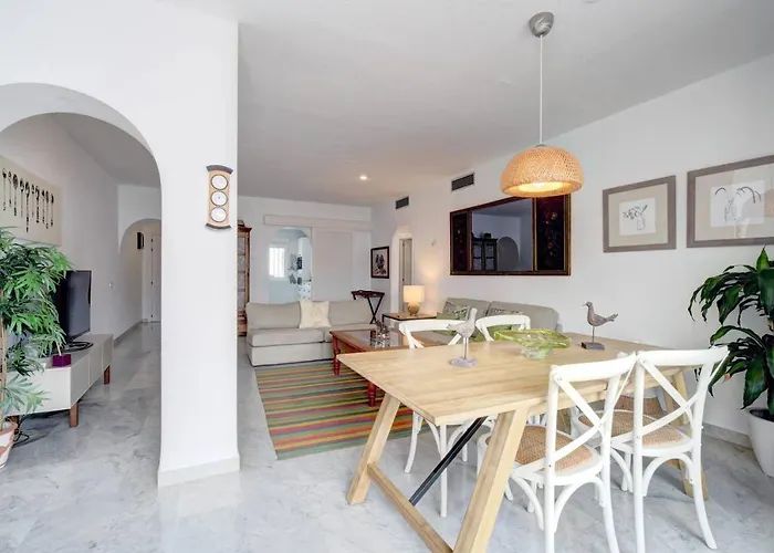 Spacious, Fresh And Fantastic Views *